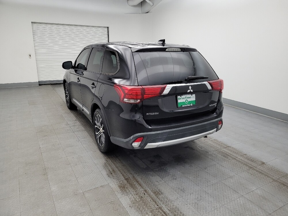 2018 Mitsubishi Outlander in Louisville, KY 40258 - 18088682 5