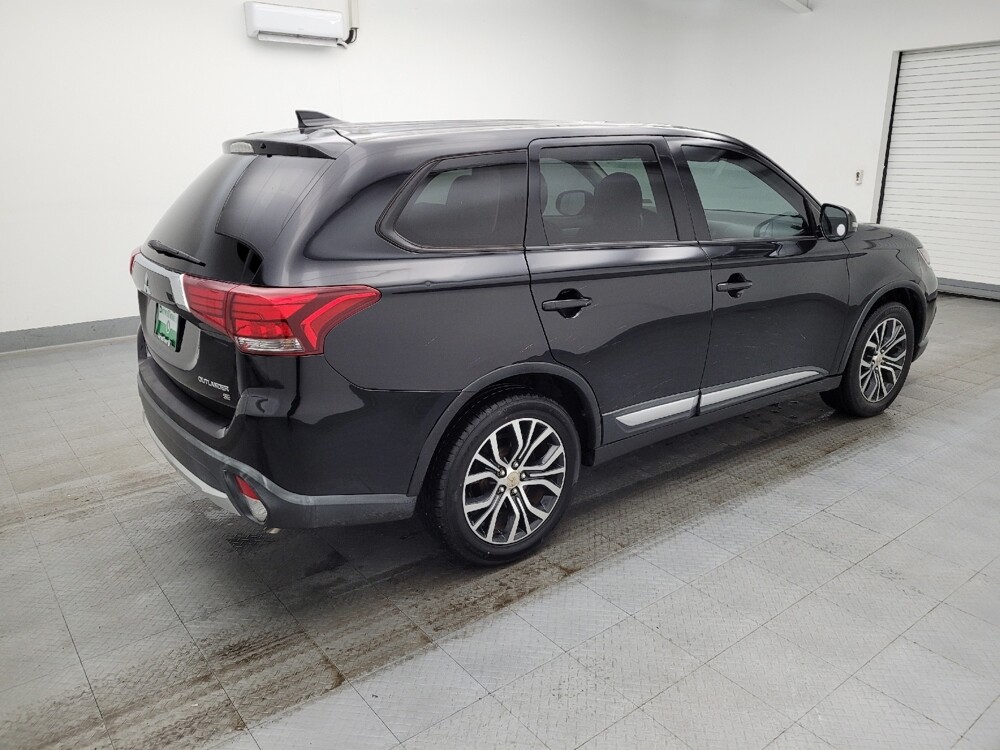 2018 Mitsubishi Outlander in Louisville, KY 40258 - 18088682 10