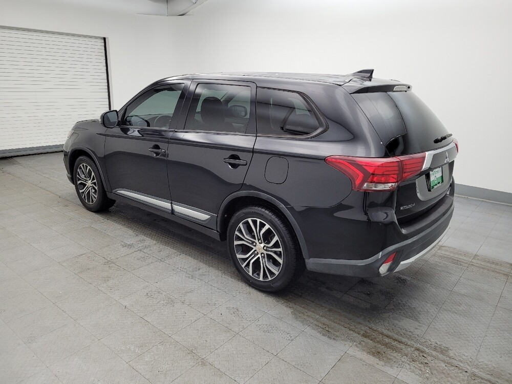 2018 Mitsubishi Outlander in Louisville, KY 40258 - 18088682 3