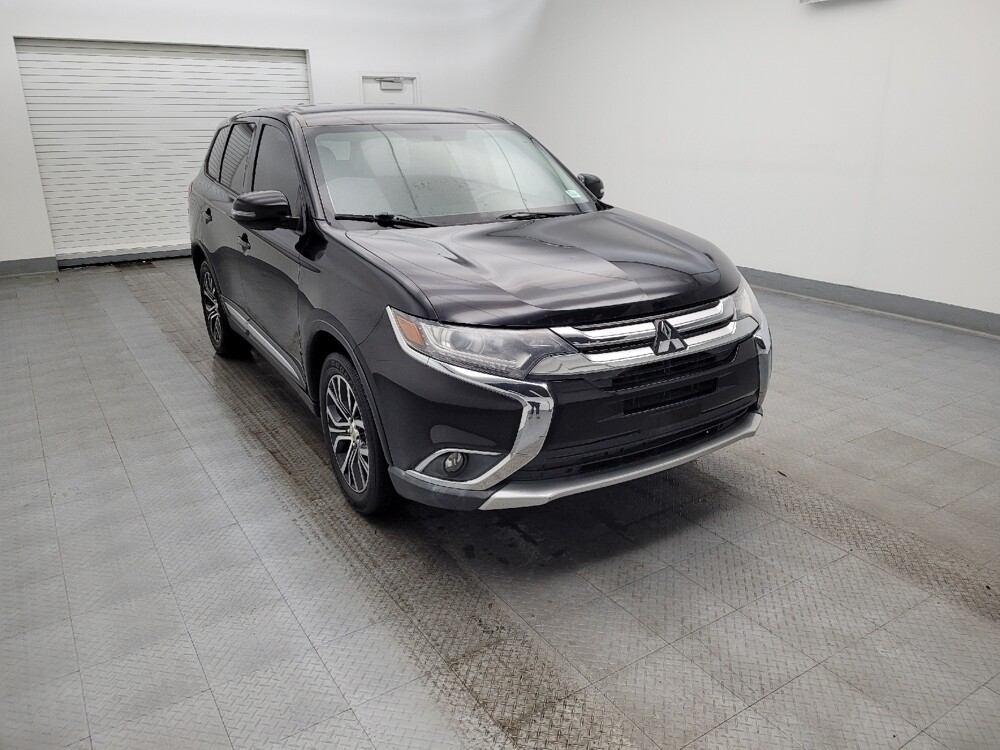 2018 Mitsubishi Outlander in Louisville, KY 40258 - 18088682 13