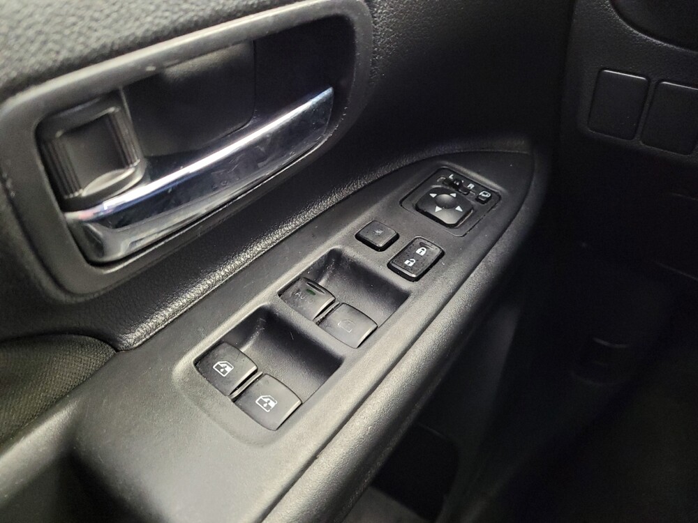 2018 Mitsubishi Outlander in Louisville, KY 40258 - 18088682 27