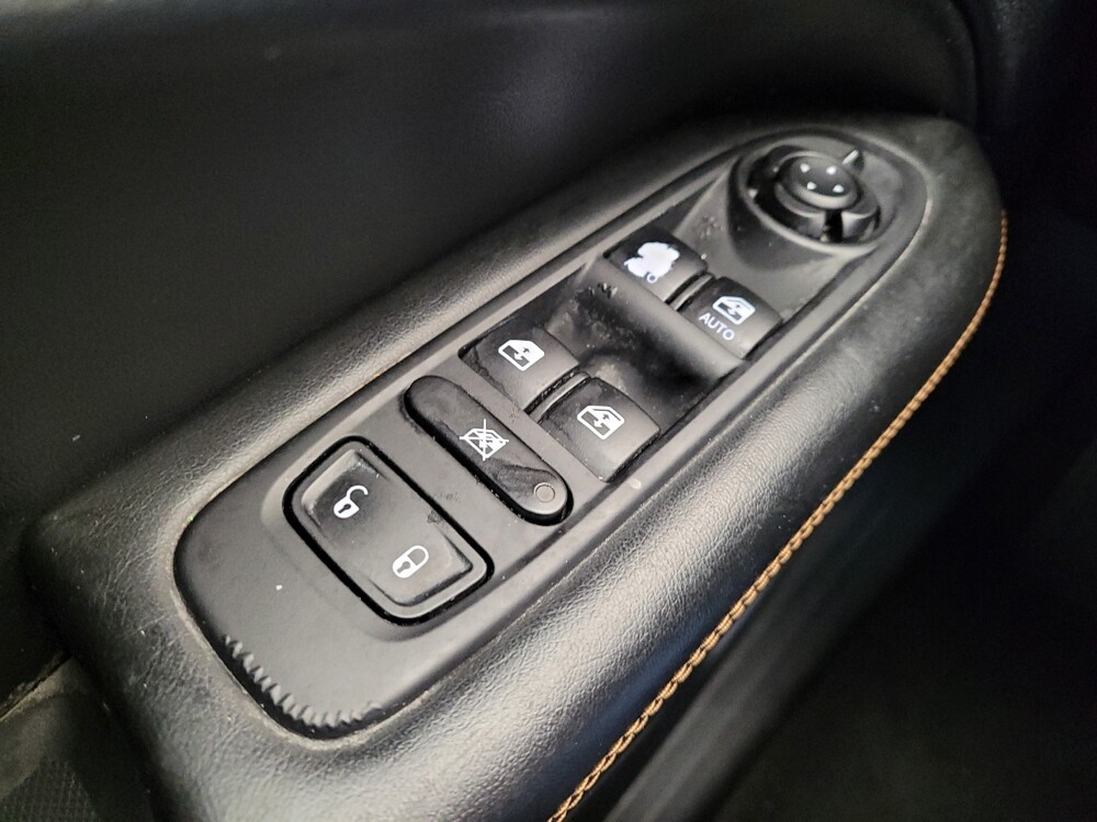 2018 Jeep Compass in Louisville, KY 40258 - 18088686 27