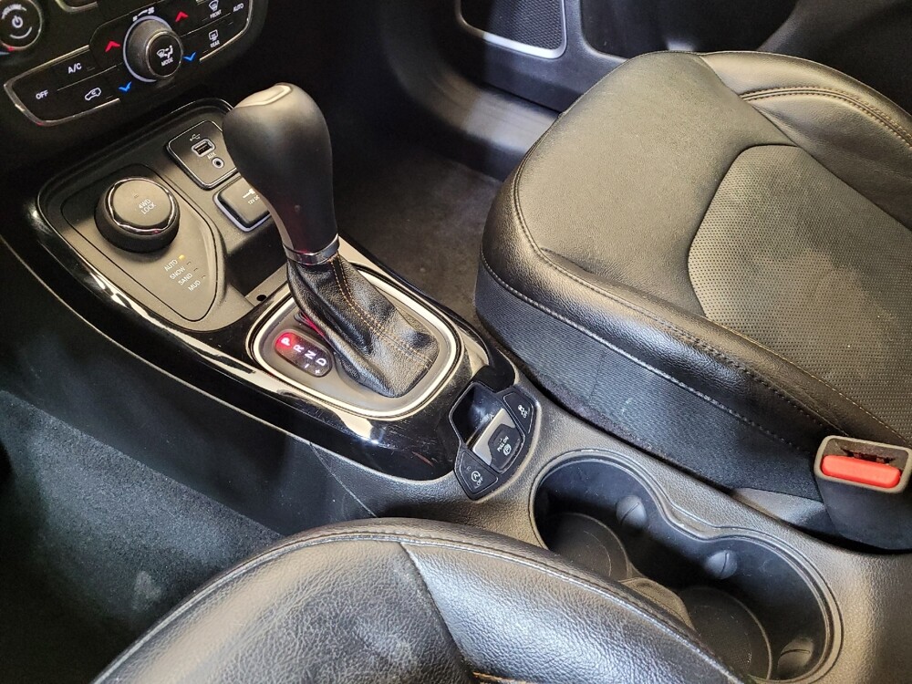 2018 Jeep Compass in Louisville, KY 40258 - 18088686 26