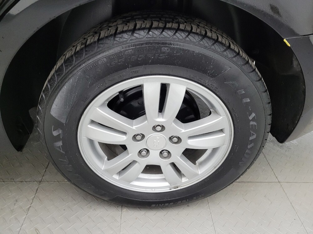 2016 Chevrolet Sonic in Louisville, KY 40258 - 18088688 31