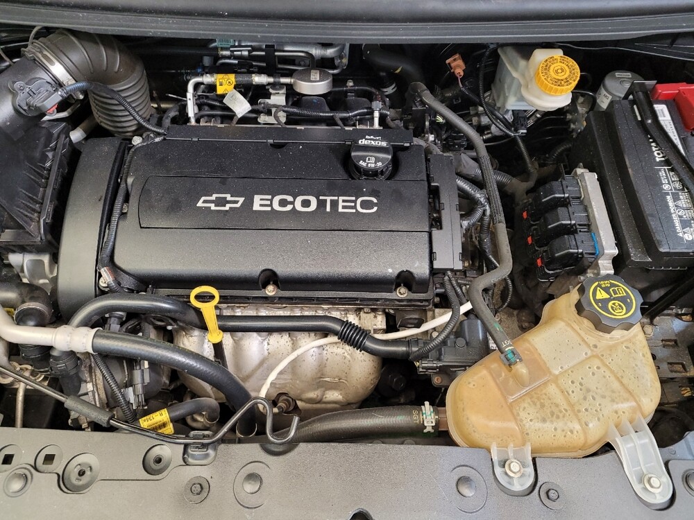 2016 Chevrolet Sonic in Louisville, KY 40258 - 18088688 30