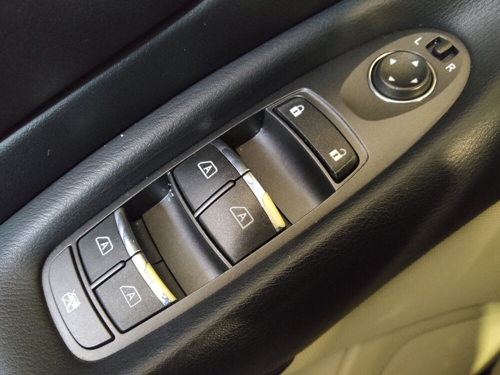 2015 INFINITI Q50 in San Antonio, TX 78238 - 18088690 27