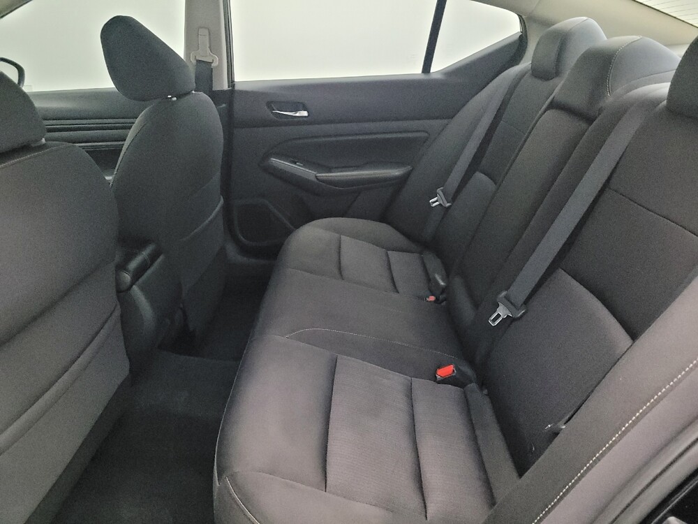 2019 Nissan Altima in Orlando, FL 32808 - 18088691 18