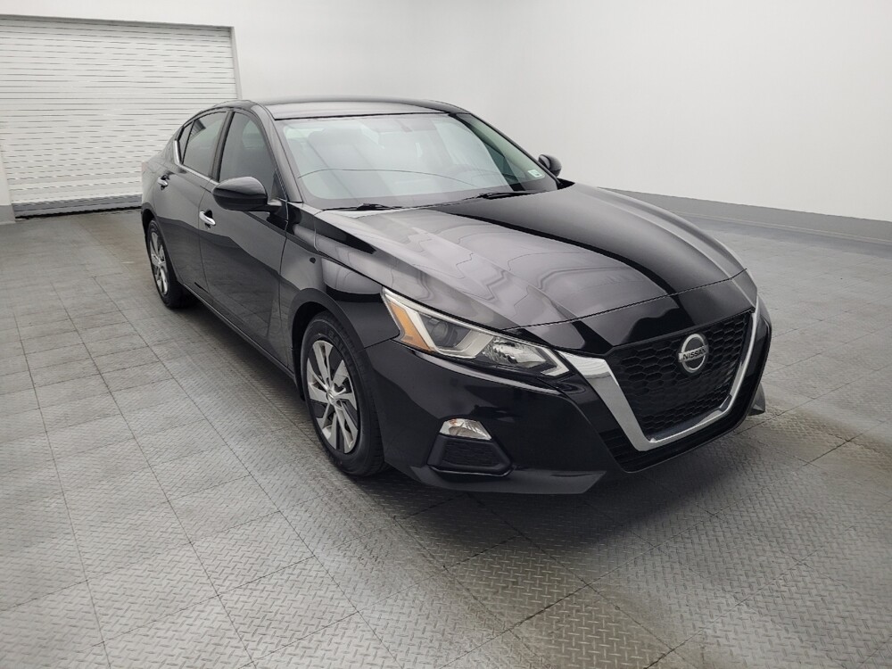 2019 Nissan Altima in Orlando, FL 32808 - 18088691 13