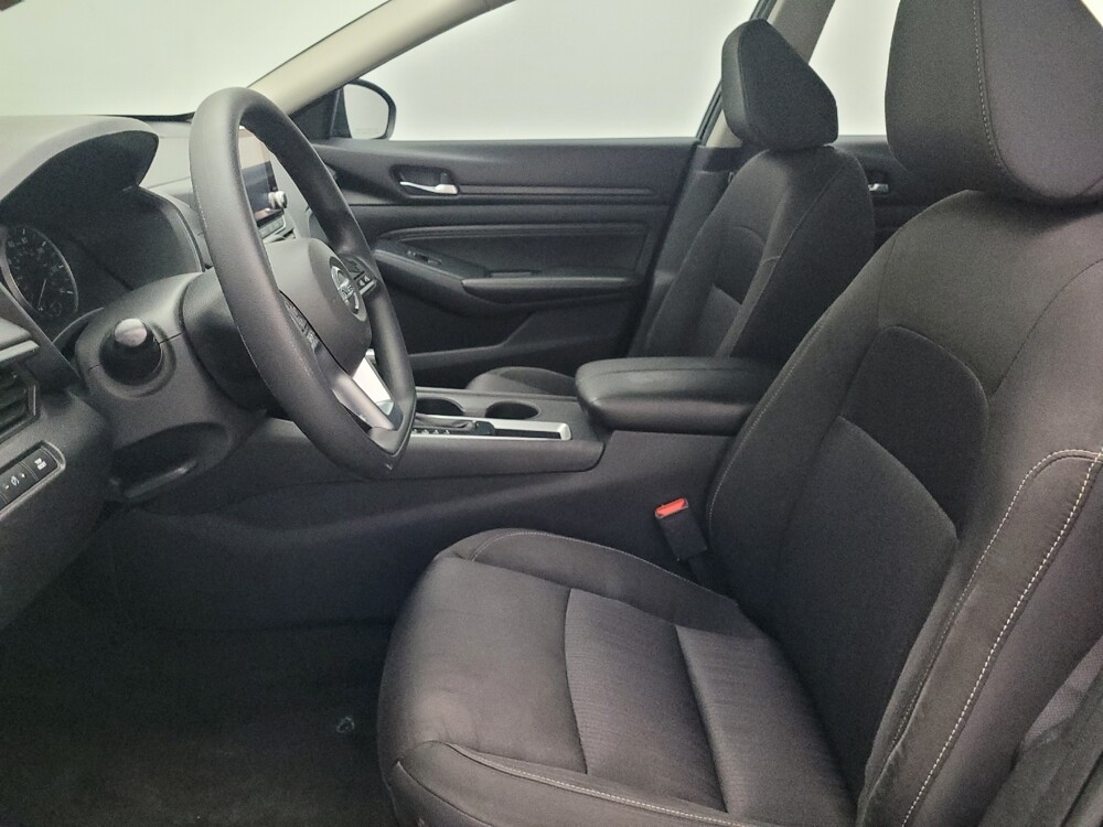 2019 Nissan Altima in Orlando, FL 32808 - 18088691 17