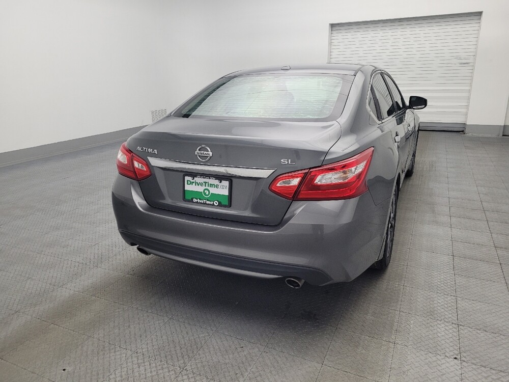 2017 Nissan Altima in Orlando, FL 32808 - 18088693 7