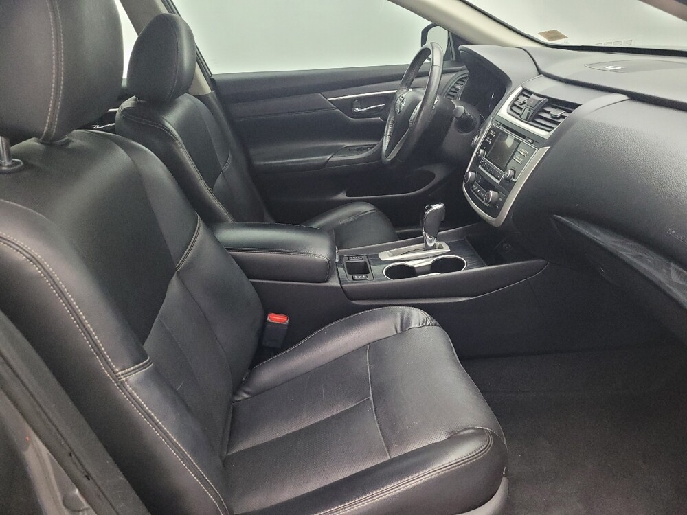 2017 Nissan Altima in Orlando, FL 32808 - 18088693 21