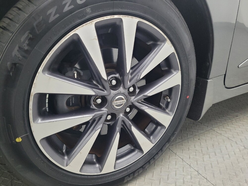 2017 Nissan Altima in Orlando, FL 32808 - 18088693 31