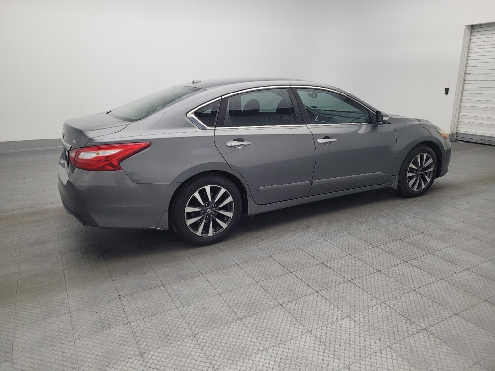 2017 Nissan Altima in Orlando, FL 32808 - 18088693 10
