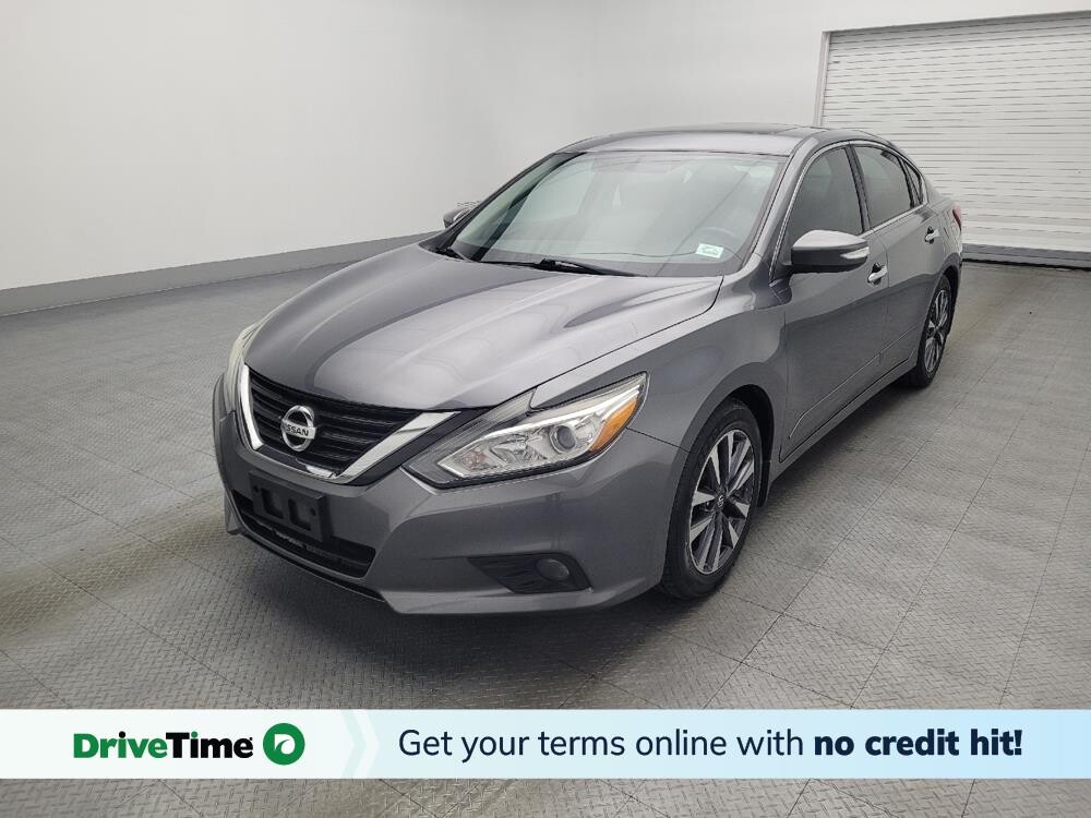 2017 Nissan Altima in Orlando, FL 32808 - 18088693