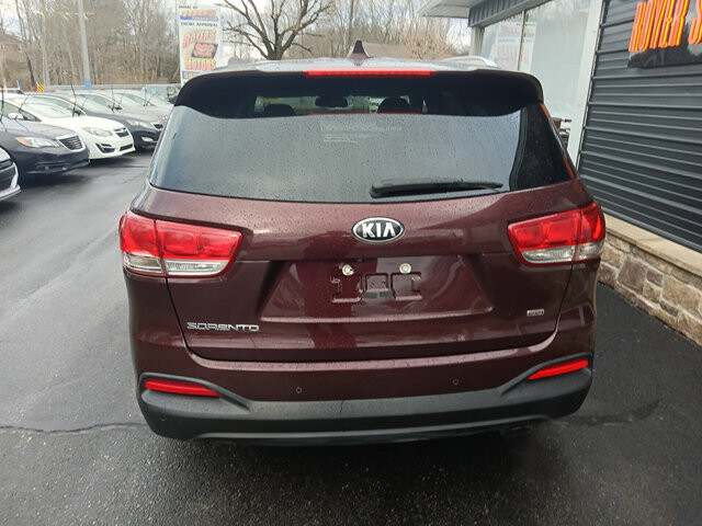 2018 Kia Sorento in DuBois, PA 15801 - 18088741 12