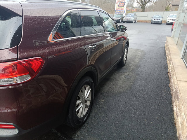 2018 Kia Sorento in DuBois, PA 15801 - 18088741 10