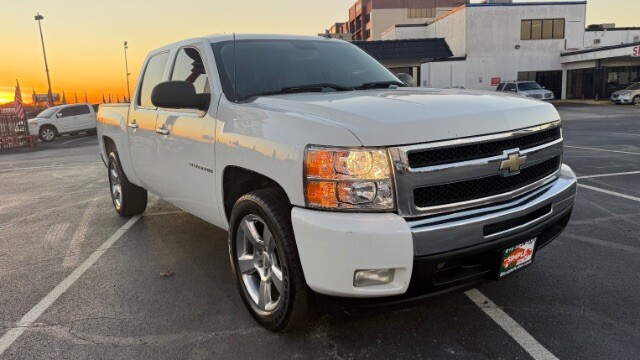 2011 Chevrolet Silverado 1500 in Dallas, TX 75228 - 18088747 3