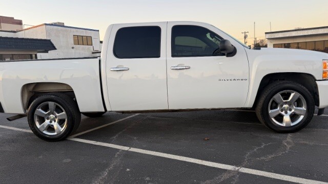 2011 Chevrolet Silverado 1500 in Dallas, TX 75228 - 18088747 4