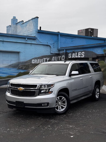 2015 Chevrolet Suburban in Eastpointe, MI 48021 - 18088750 3