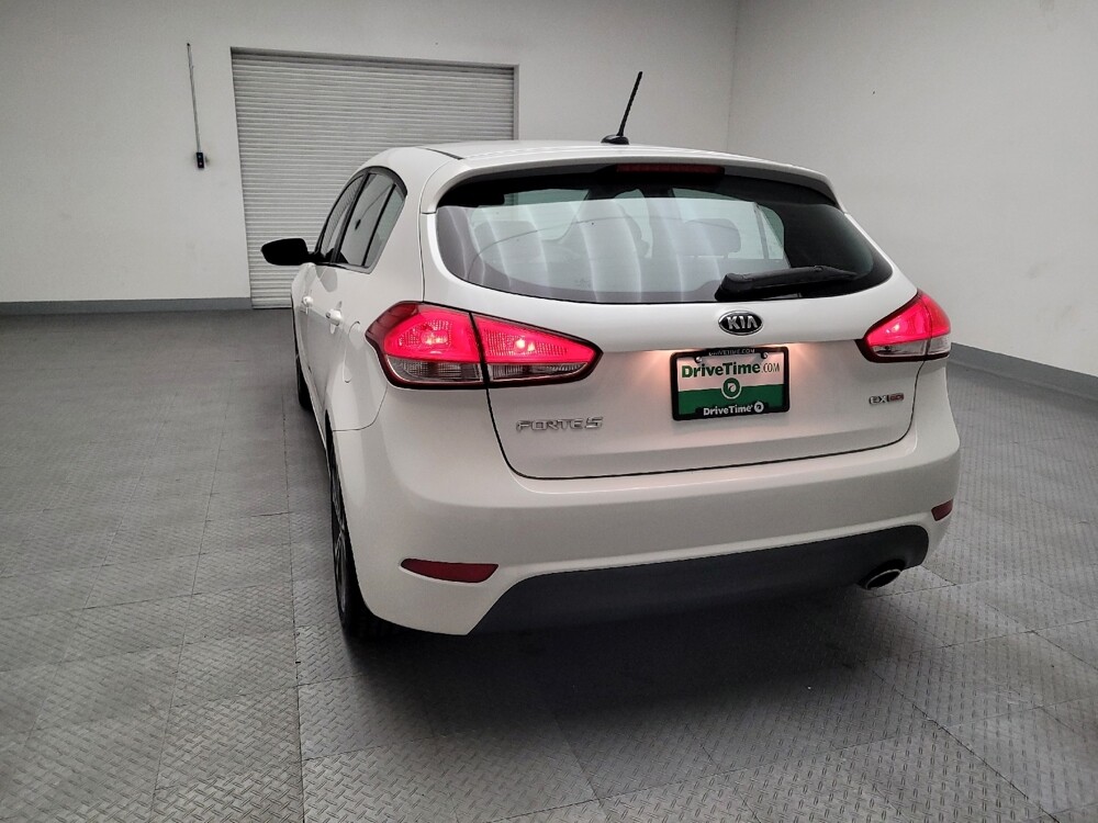 2016 Kia Forte in Riverside, CA 92504 - 18088765 6