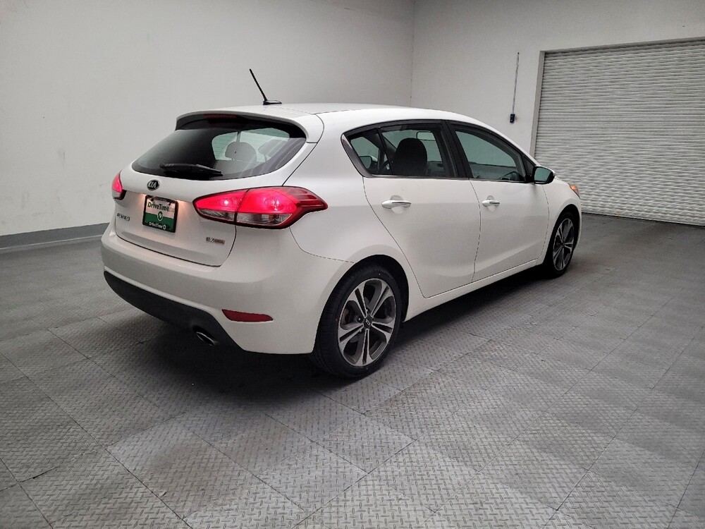 2016 Kia Forte in Riverside, CA 92504 - 18088765 9