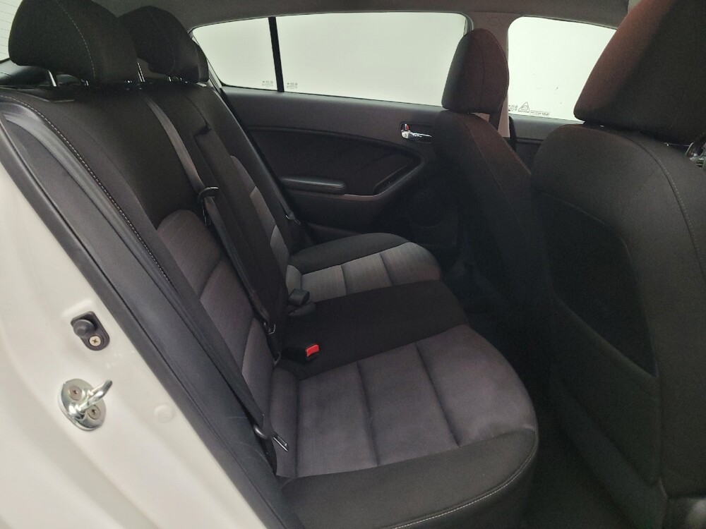 2016 Kia Forte in Riverside, CA 92504 - 18088765 19