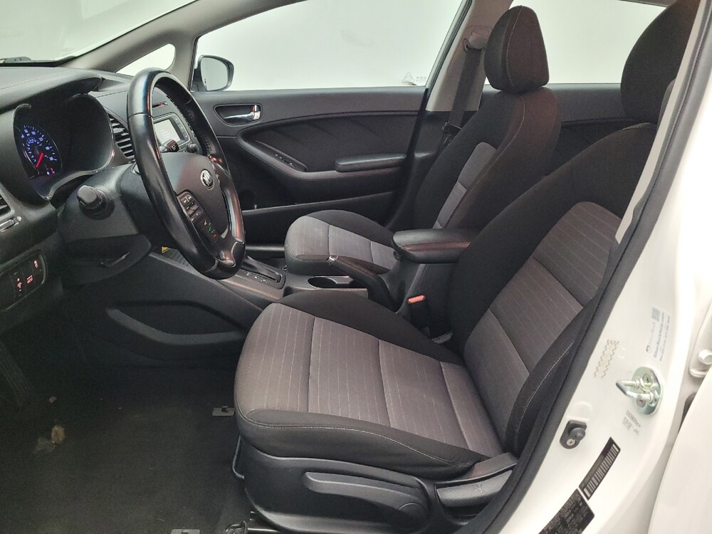 2016 Kia Forte in Riverside, CA 92504 - 18088765 17