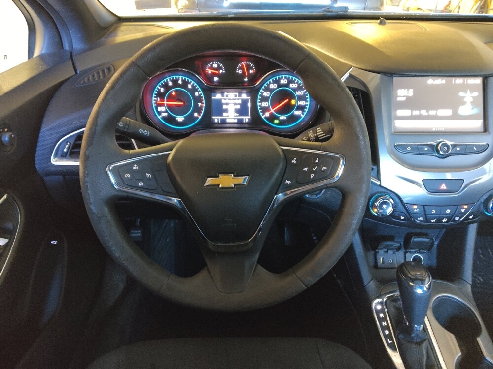 2017 Chevrolet Cruze in Bradenton, FL 34207 - 18088769 22