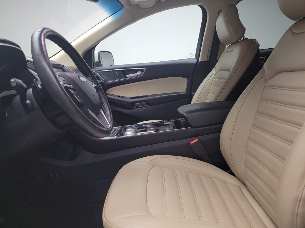 2019 Ford Edge in Taylor, MI 48180 - 18088772 17