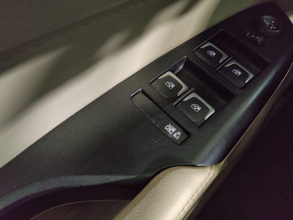 2016 Cadillac SRX in Birmingham, AL 35215 - 18088786 27