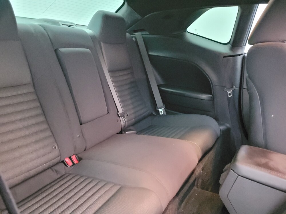 2013 Dodge Challenger in Glendale, AZ 85301 - 18088808 19