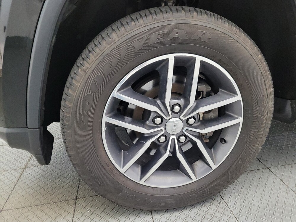 2018 Jeep Grand Cherokee in Glendale, AZ 85301 - 18088834 31