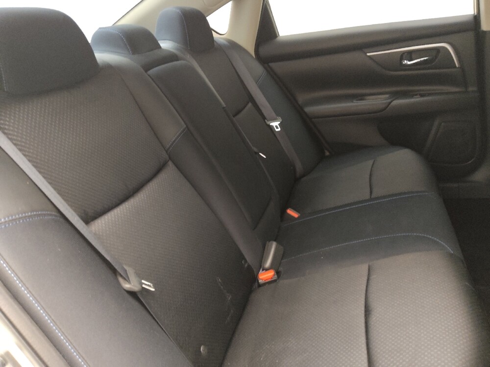 2017 Nissan Altima in Pensacola, FL 32505 - 18088847 19
