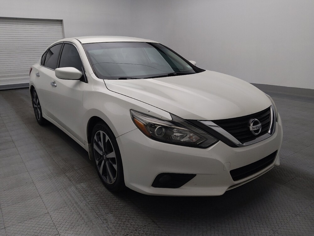 2017 Nissan Altima in Pensacola, FL 32505 - 18088847 13