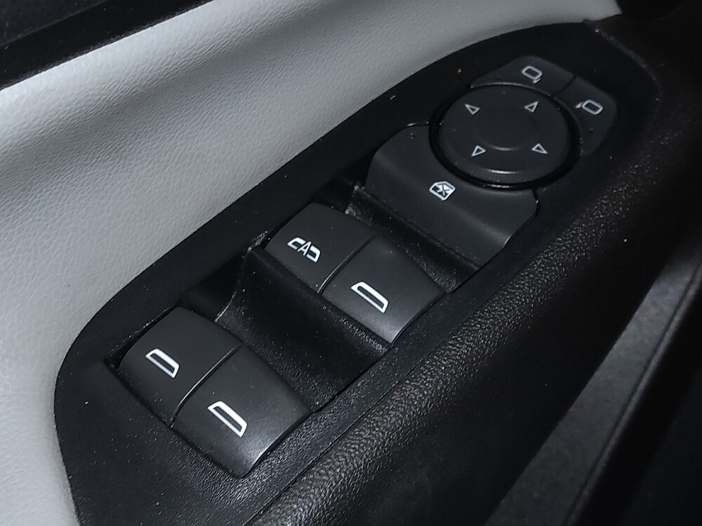 2019 Chevrolet Equinox in Savannah, GA 31419 - 18088851 27