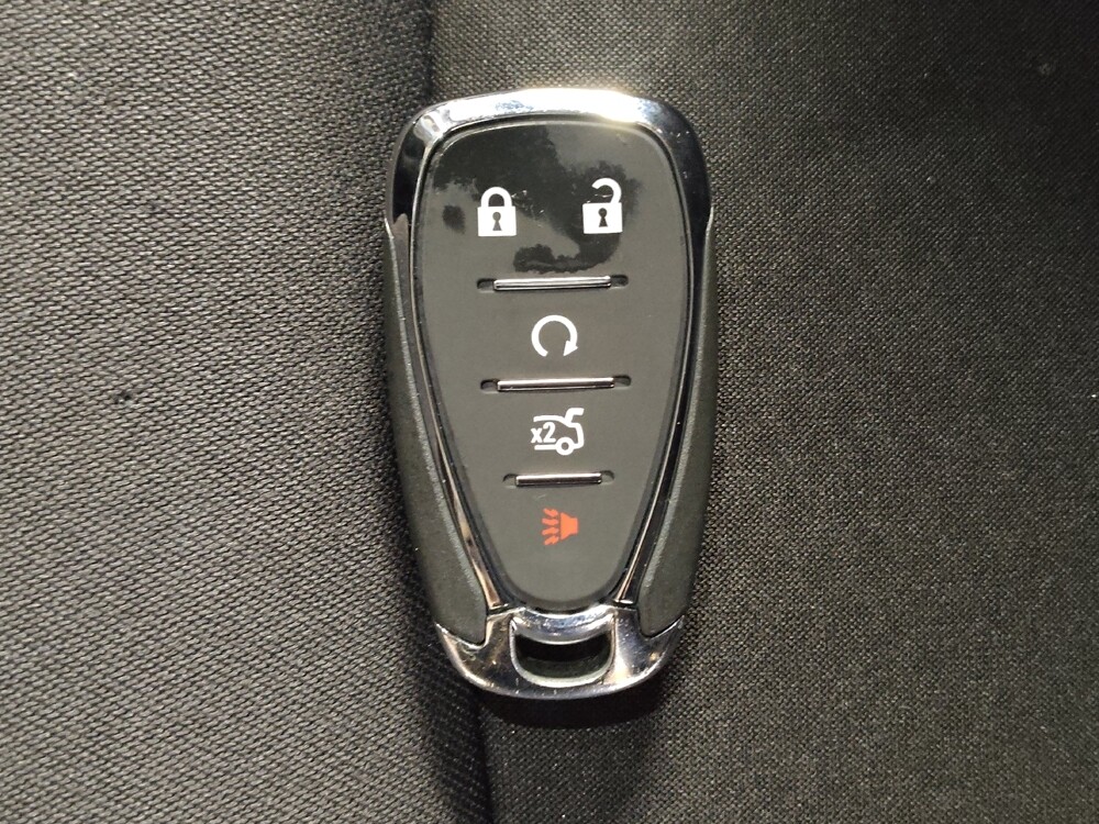 2022 Chevrolet Malibu in Winston-Salem, NC 27103 - 18088870 32