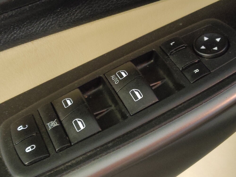 2020 Jeep Cherokee in Greenville, SC 29607 - 18088880 27