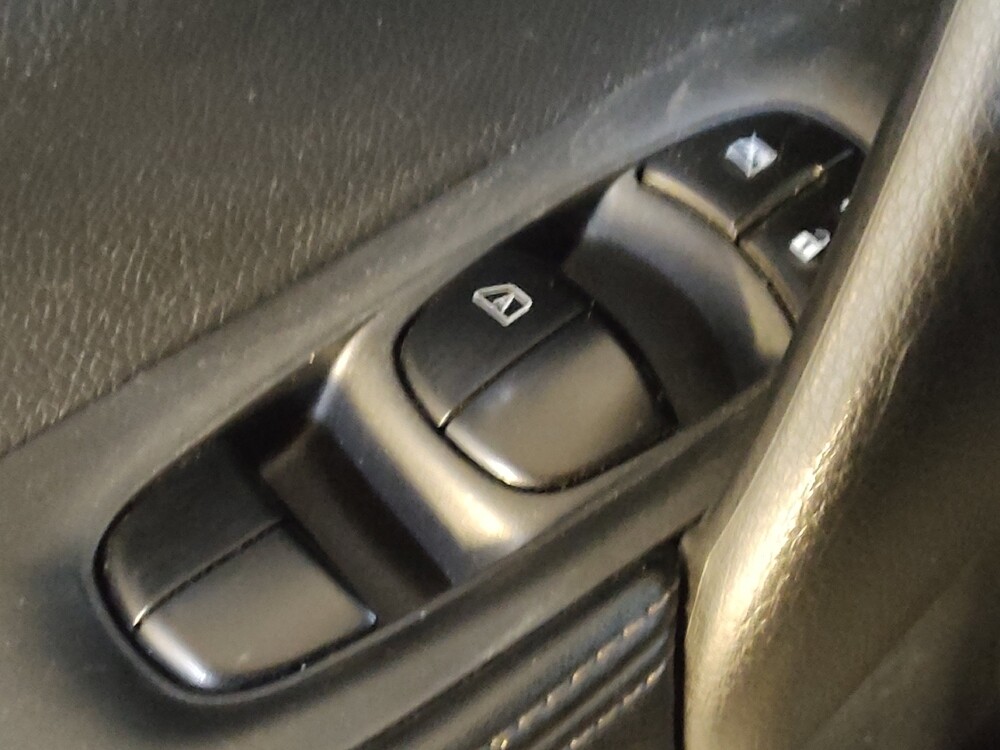 2018 Nissan Rogue Sport in Wilmington, NC 28405 - 18088885 27