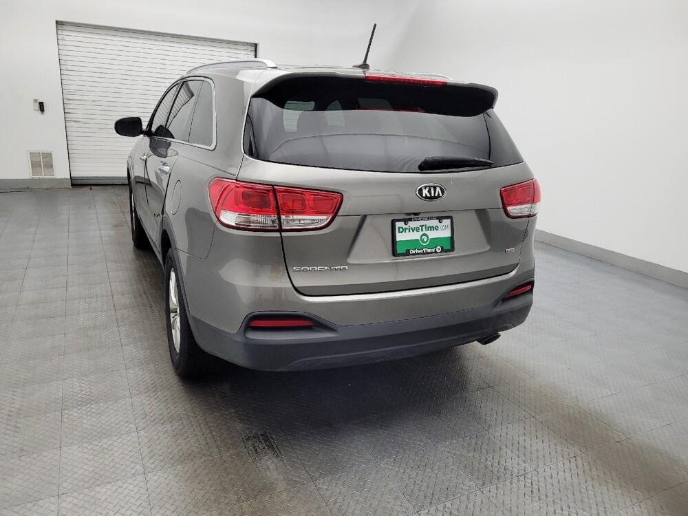 2017 Kia Sorento in Greenville, SC 29607 - 18088886 6