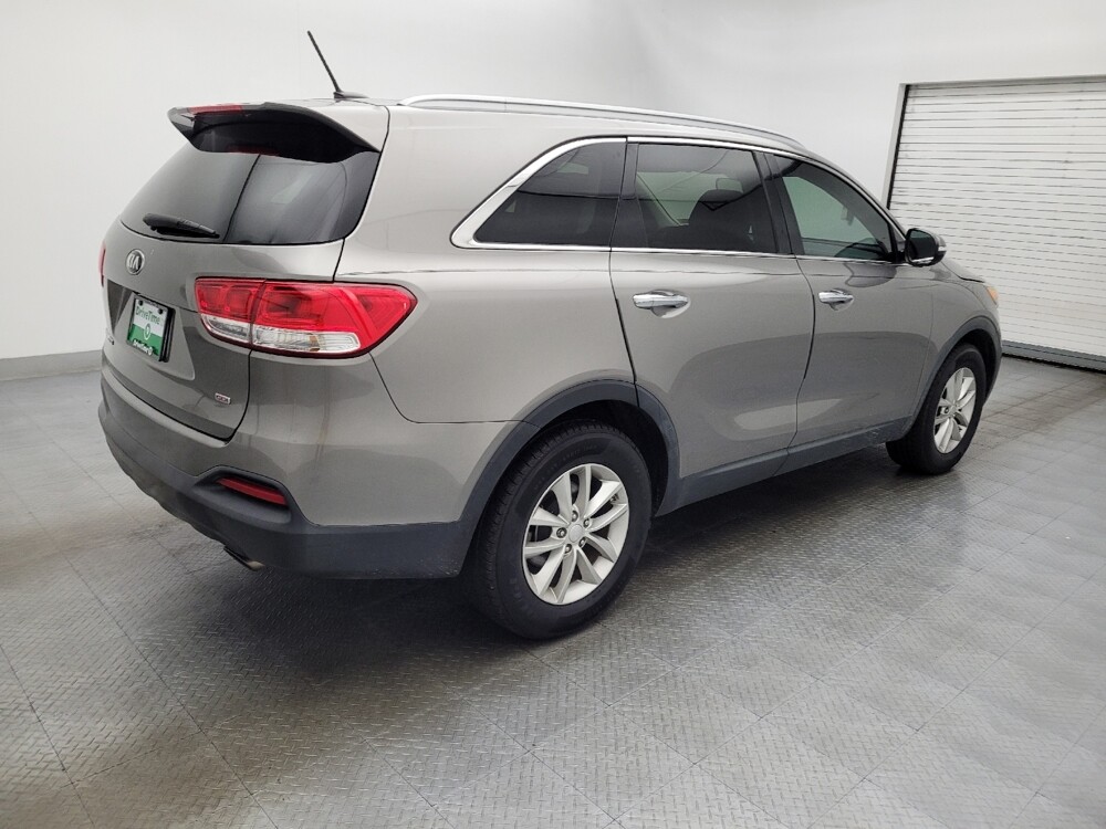 2017 Kia Sorento in Greenville, SC 29607 - 18088886 10