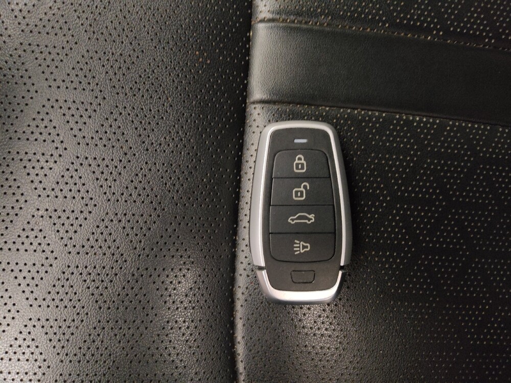 2021 Kia Sorento in Springfield, MO 65807 - 18088892 32