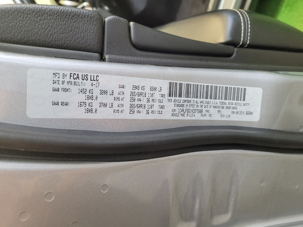 2017 Jeep Grand Cherokee in Taylor, MI 48180 - 18088919 33