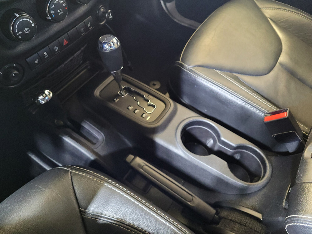 2015 Jeep Wrangler in Columbus, OH 43228 - 18088920 26