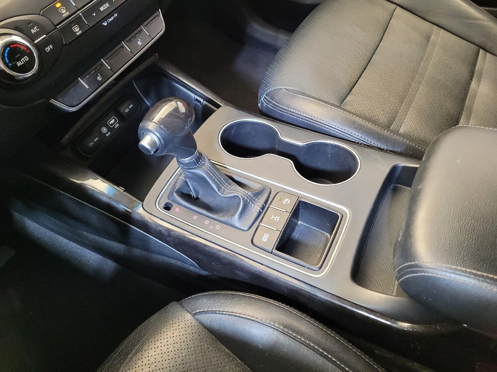 2018 Kia Sorento in Toledo, OH 43617 - 18088925 26