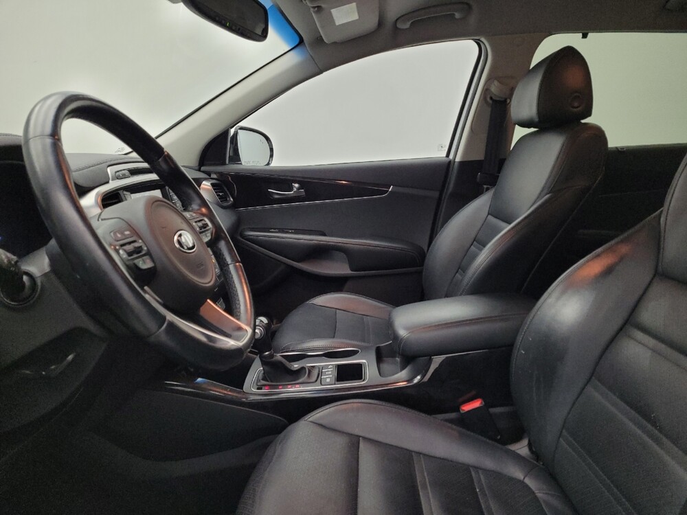 2018 Kia Sorento in Toledo, OH 43617 - 18088925 17