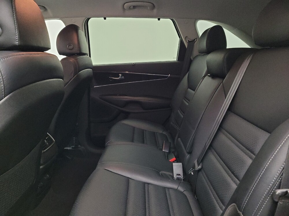 2018 Kia Sorento in Toledo, OH 43617 - 18088925 18