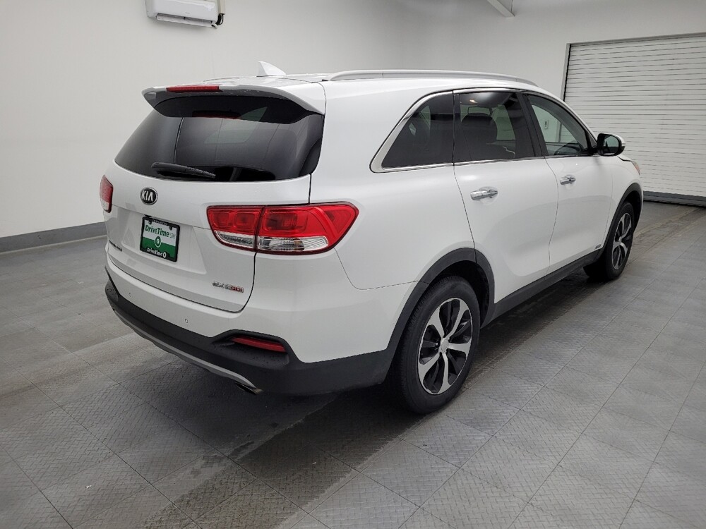 2018 Kia Sorento in Toledo, OH 43617 - 18088925 9