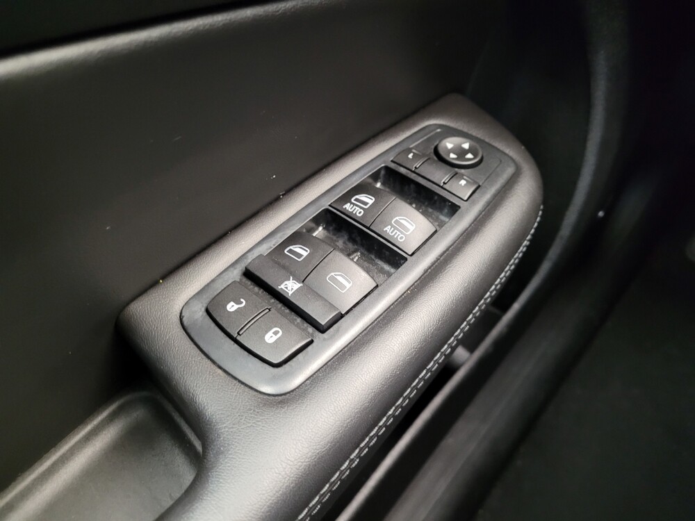 2016 Chrysler 200 in Fairfield, OH 45014 - 18088926 27