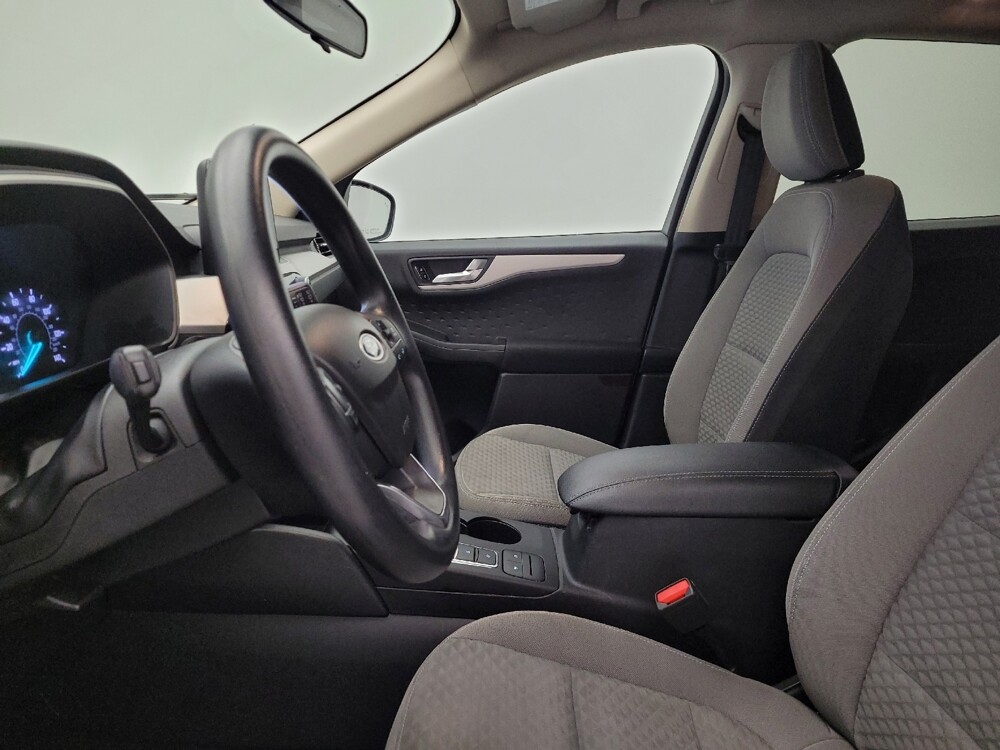 2020 Ford Escape in Fairfield, OH 45014 - 18088929 17