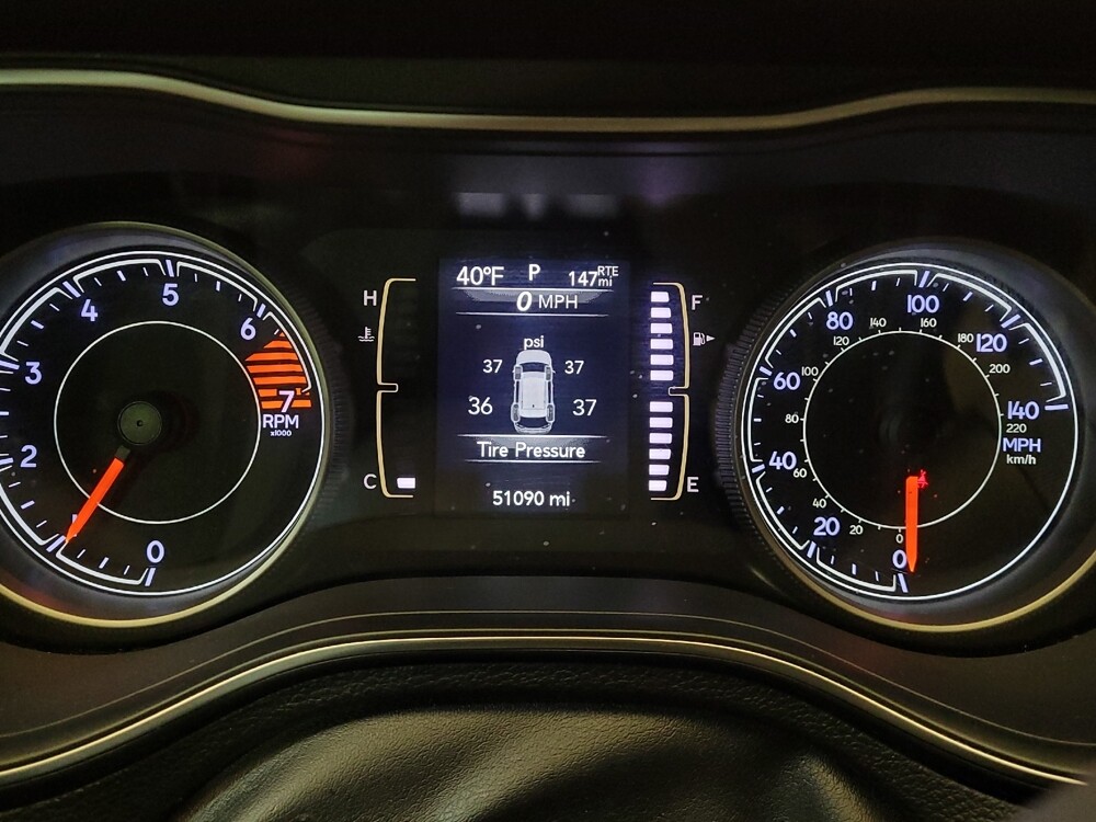 2019 Jeep Cherokee in Fairfield, OH 45014 - 18088930 23